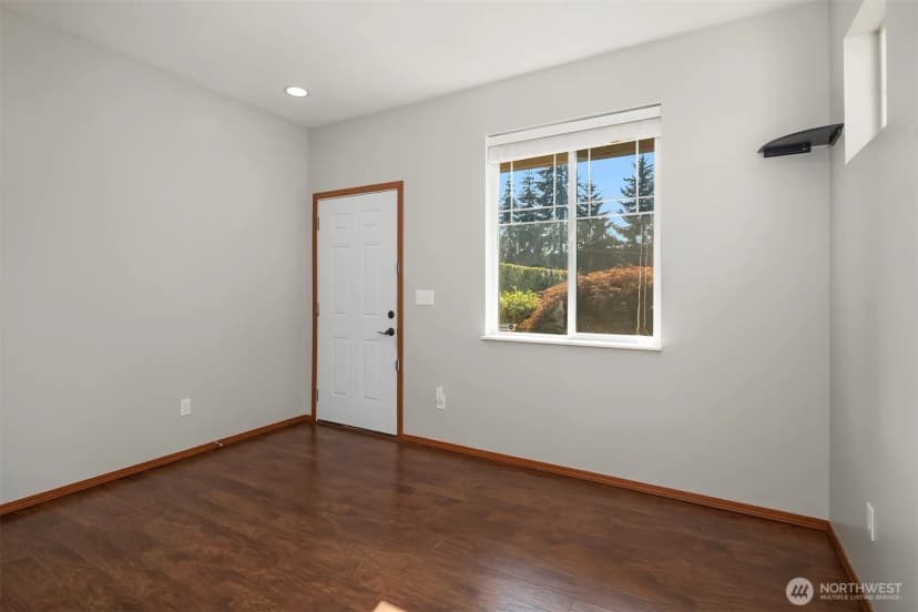 Property photo for 8313 Upper Ridge Road Se #2, Everett photo 6