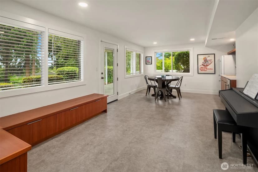 Property photo for 6635 57th Avenue Ne, Seattle photo 25