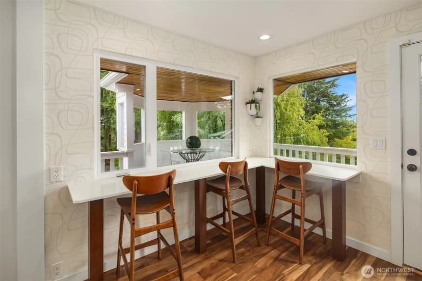 Property photo for 6635 57th Avenue Ne, Seattle photo 12
