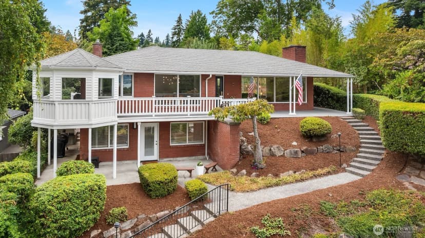 Property photo for 6635 57th Avenue Ne, Seattle photo 32