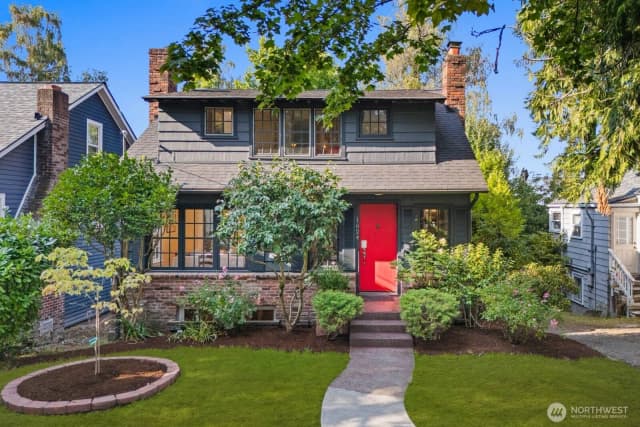 Property photo for 1624 E Mcgraw Street, Seattle