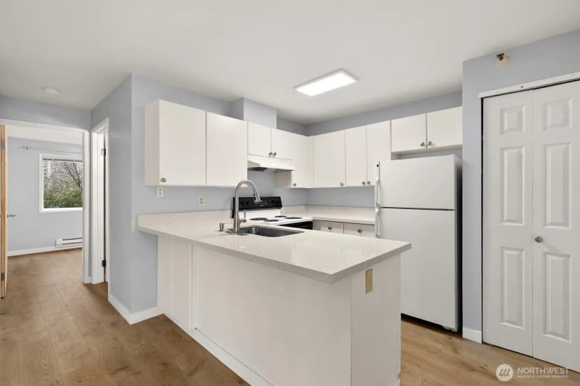 Property photo for 3660 Whitman Avenue N, Seattle photo 12