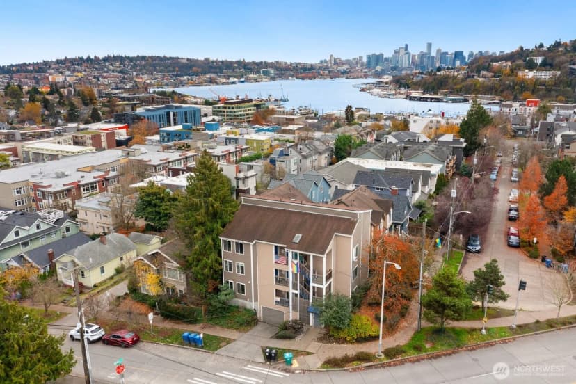 Property photo for 3660 Whitman Avenue N, Seattle photo 28