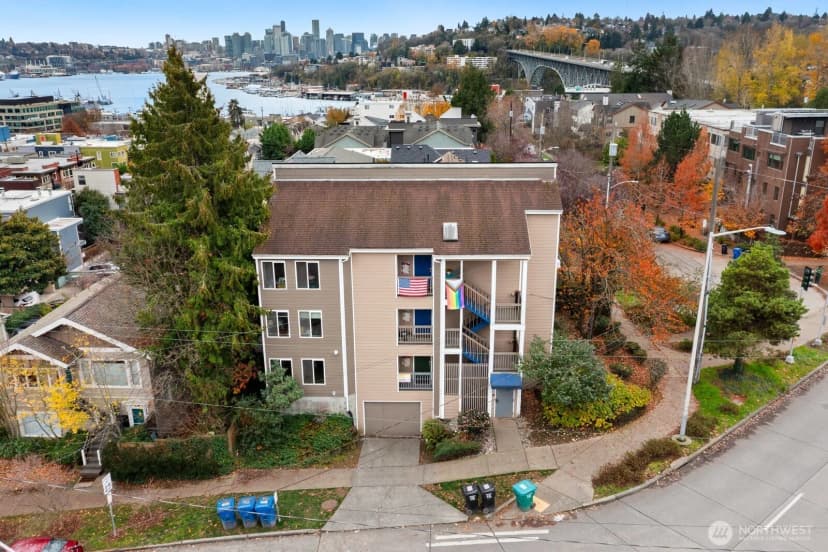 Property photo for 3660 Whitman Avenue N, Seattle photo 35