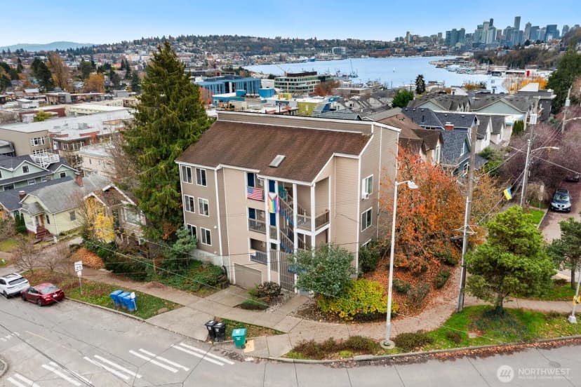 Property photo for 3660 Whitman Avenue N, Seattle photo 34