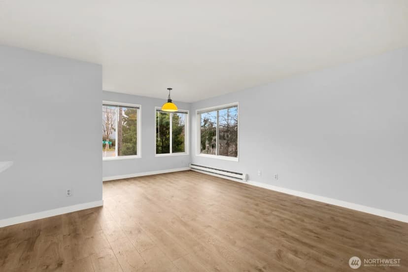 Property photo for 3660 Whitman Avenue N, Seattle photo 4