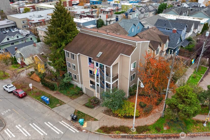Property photo for 3660 Whitman Avenue N, Seattle photo 33