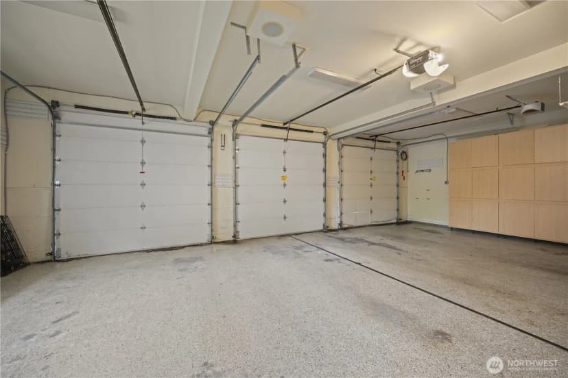 Property photo for 1308 100th Avenue Ne, Bellevue photo 35