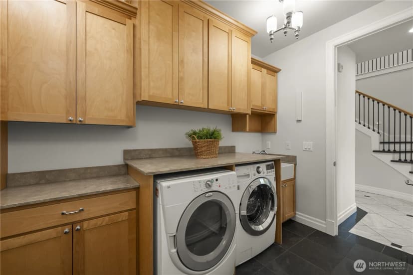 Property photo for 1308 100th Avenue Ne, Bellevue photo 30