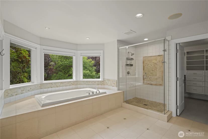 Property photo for 1308 100th Avenue Ne, Bellevue photo 19