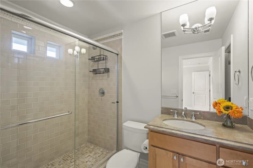 Property photo for 1308 100th Avenue Ne, Bellevue photo 27
