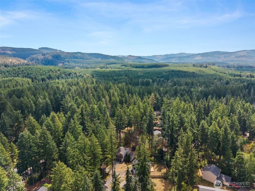 Property photo for 18133 Stoney Ct Se, Yelm photo 6