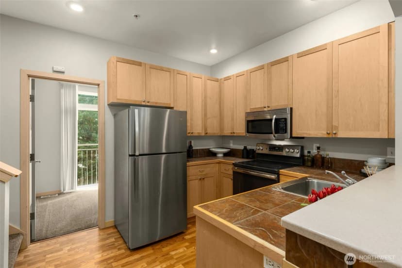 Property photo for 13005 64th Avenue S #a106, Seattle photo 10