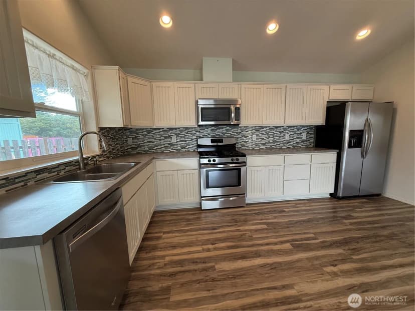 Property photo for 26209 N Place, Ocean Park photo 12