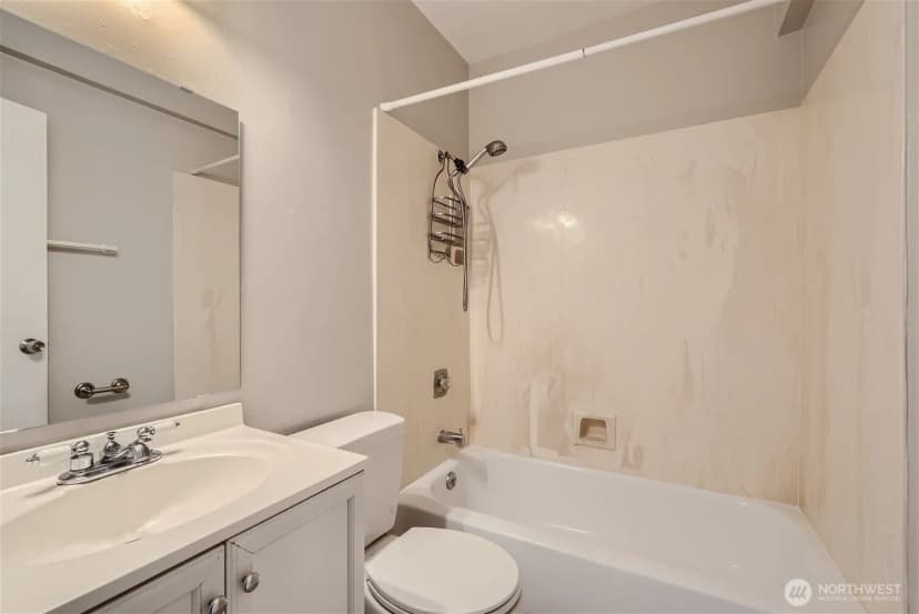 Property photo for 2312 E Denny Way, Seattle photo 11