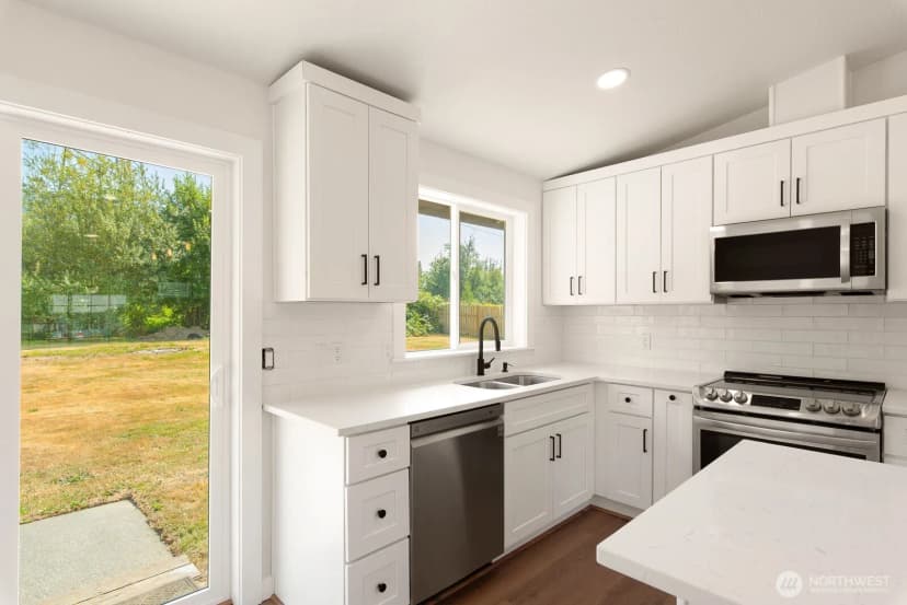 Property photo for 5205 Aerie Ln, Sedro Woolley photo 12