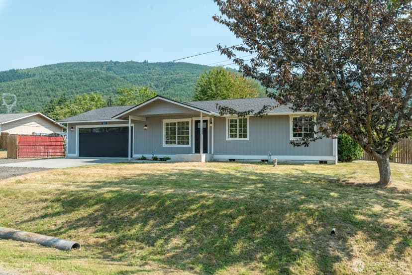 Property photo for 5205 Aerie Ln, Sedro Woolley