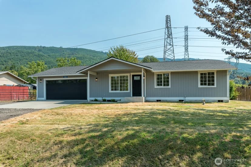 Property photo for 5205 Aerie Ln, Sedro Woolley photo 2