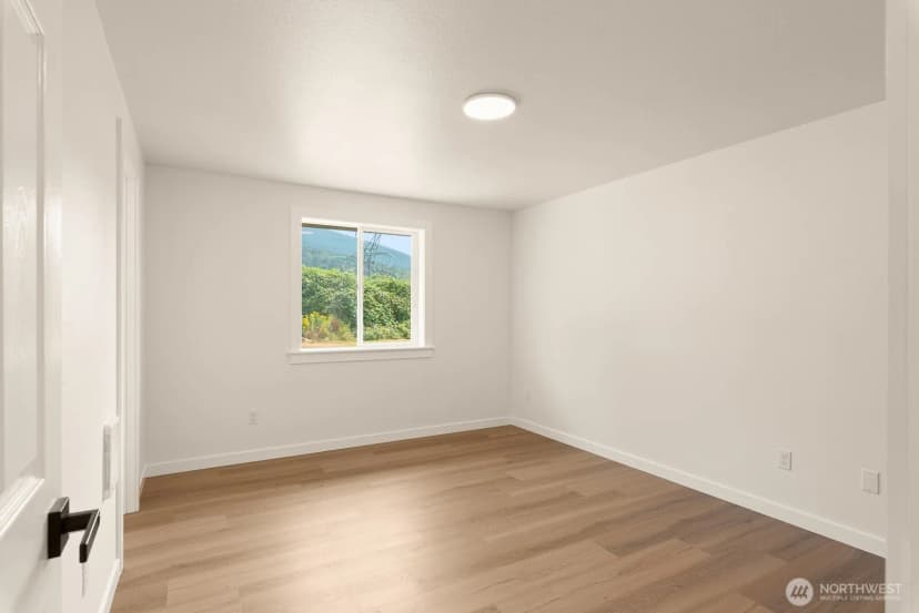 Property photo for 5205 Aerie Ln, Sedro Woolley photo 14