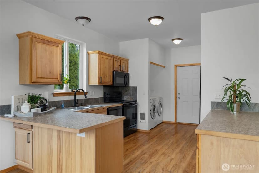 Property photo for 321 E Penzance Road, Shelton photo 15
