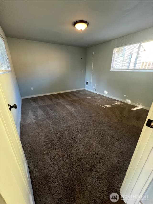 Property photo for 414 Chambers Street Ne, Olympia photo 5