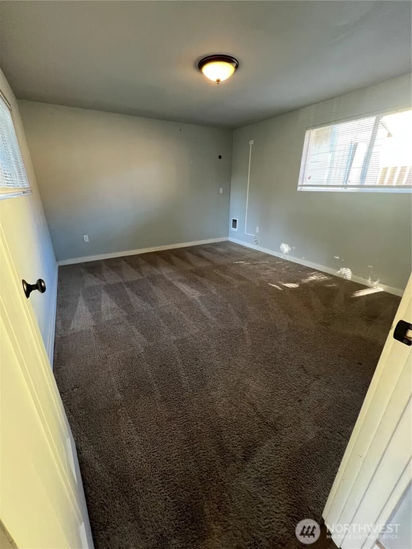 Property photo for 414 Chambers Street Ne, Olympia photo 5
