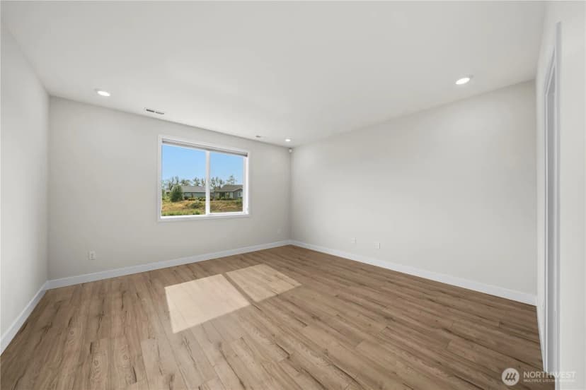 Property photo for 18220 153rd Street E, Bonney Lake photo 10