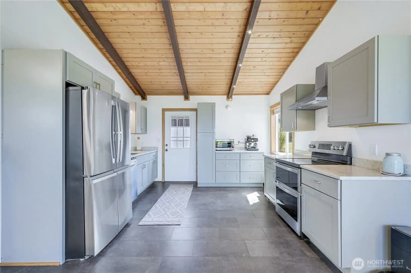 Property photo for 200 N Rhododendron Drive, Port Townsend photo 5