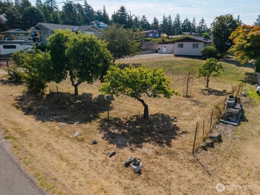 Property photo for 200 N Rhododendron Drive, Port Townsend photo 31