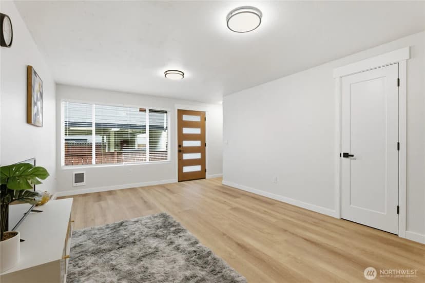 Property photo for 1220 N 137th Street #c, Seattle photo 6