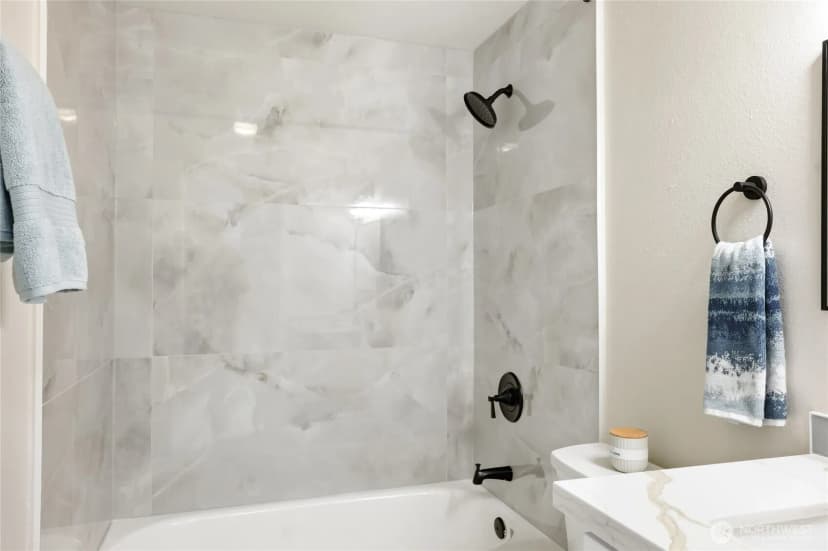 Property photo for 1220 N 137th Street #c, Seattle photo 20