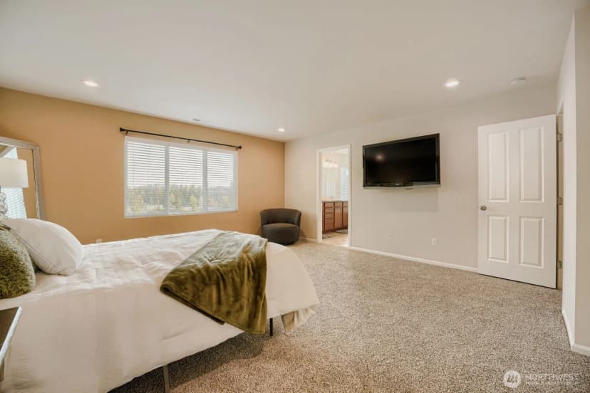 Property photo for 24231 Se 263rd Place, Maple Valley photo 16