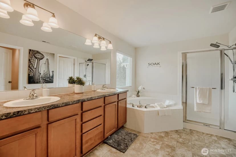 Property photo for 24231 Se 263rd Place, Maple Valley photo 17