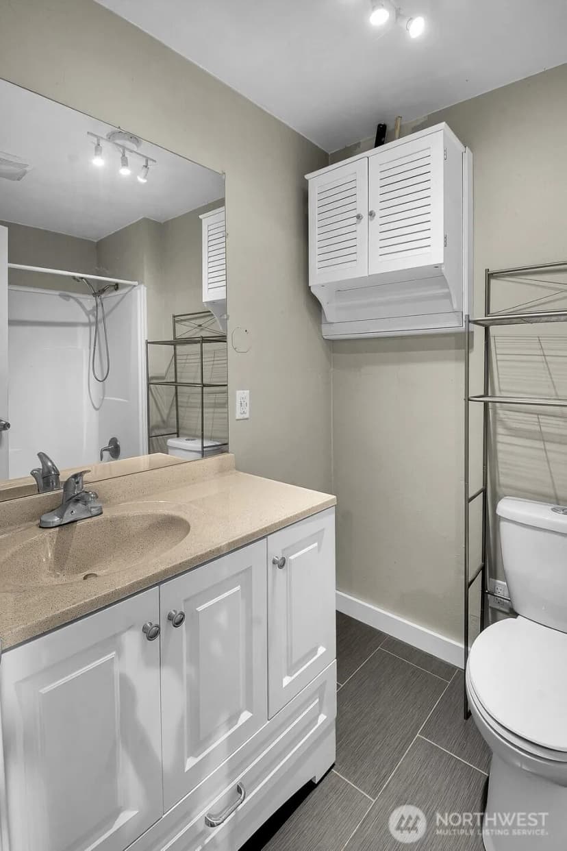 Property photo for 2528 166th Avenue Ne, Bellevue photo 10