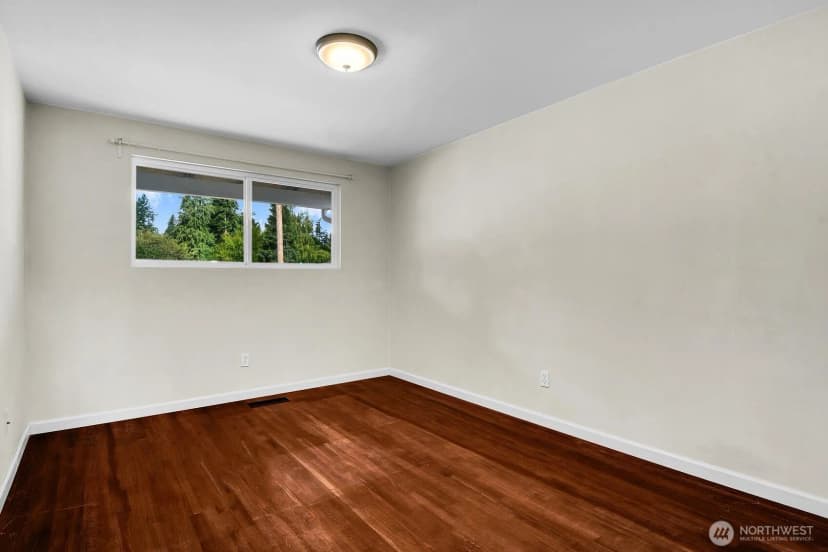 Property photo for 2528 166th Avenue Ne, Bellevue photo 12