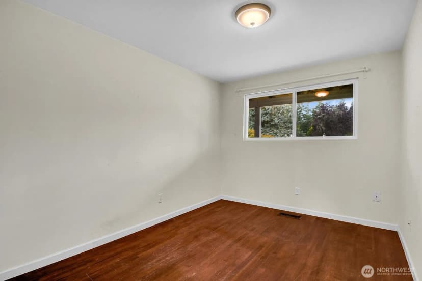 Property photo for 2528 166th Avenue Ne, Bellevue photo 11