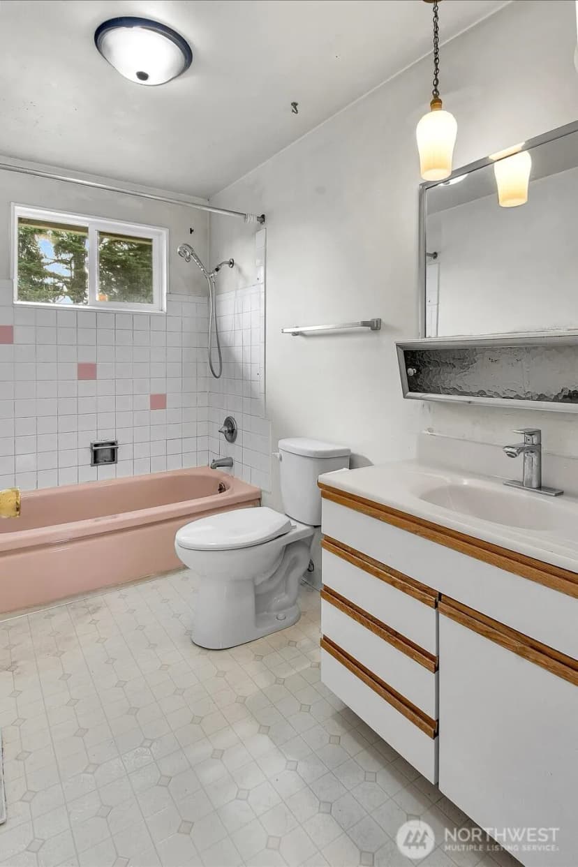 Property photo for 2528 166th Avenue Ne, Bellevue photo 16