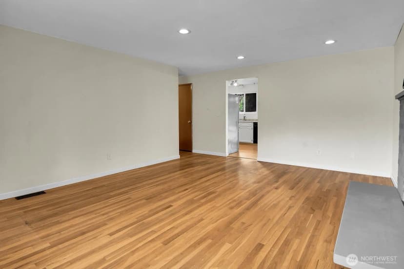 Property photo for 2528 166th Avenue Ne, Bellevue photo 14