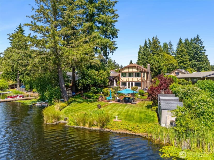 Property photo for 4832 Lakemont Drive Se, Olympia