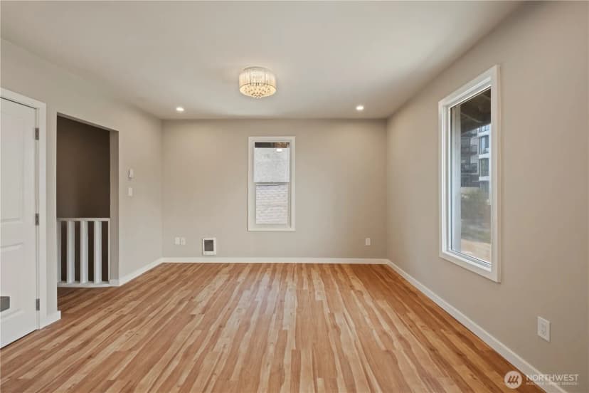 Property photo for 953 /955 23rd Avenue, Seattle photo 6