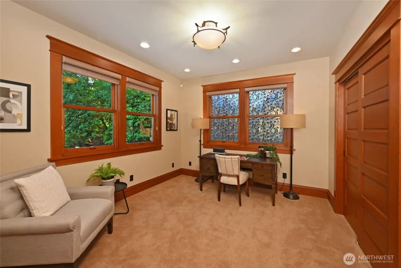 Property photo for 4227 Meridian Avenue N, Seattle photo 18