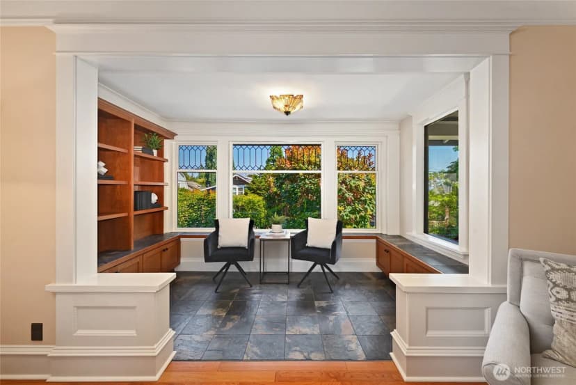 Property photo for 4227 Meridian Avenue N, Seattle photo 6