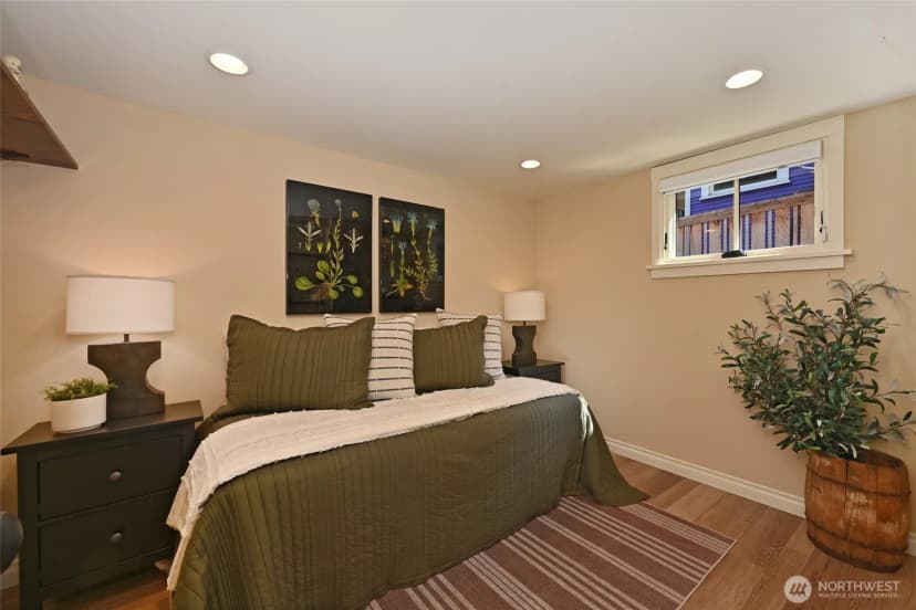 Property photo for 4227 Meridian Avenue N, Seattle photo 30