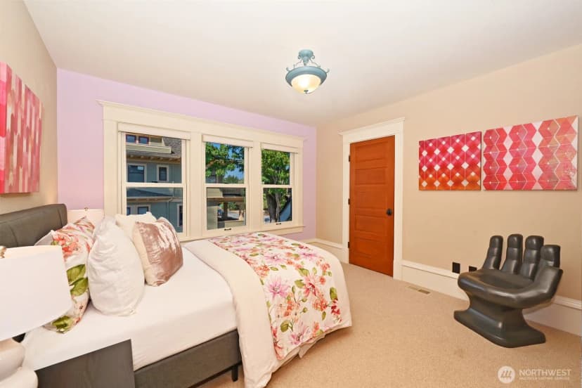 Property photo for 4227 Meridian Avenue N, Seattle photo 22