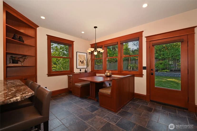 Property photo for 4227 Meridian Avenue N, Seattle photo 16