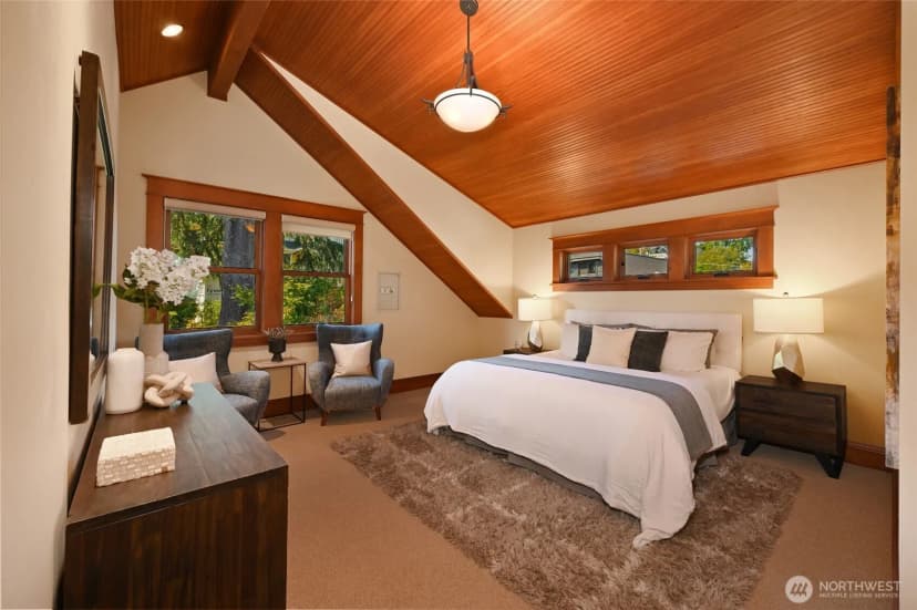Property photo for 4227 Meridian Avenue N, Seattle photo 24
