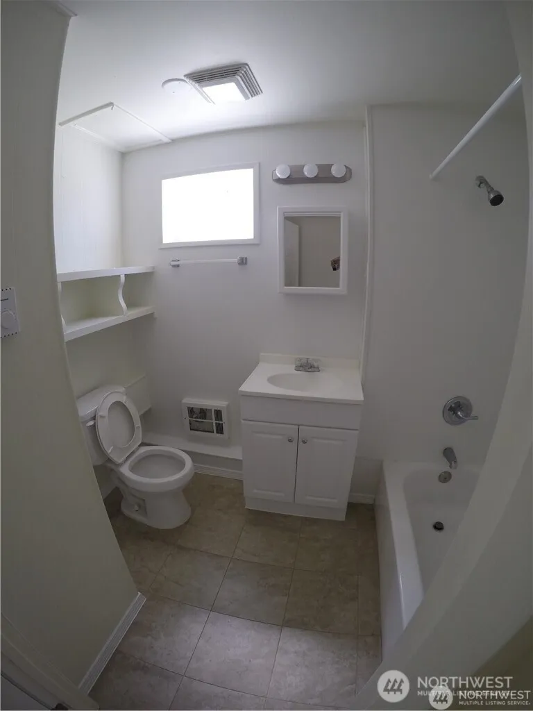Property photo for 17816 44th Avenue W, Lynnwood photo 9