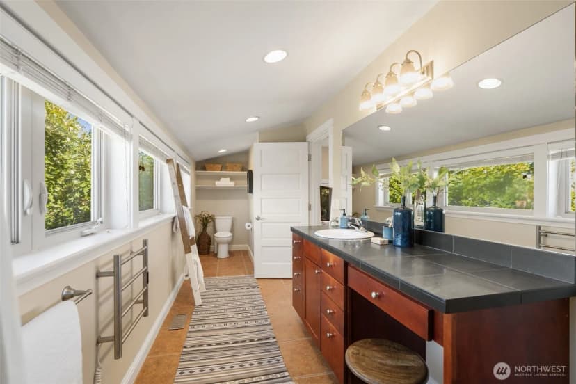 Property photo for 4502 Cascadia Avenue S, Seattle photo 19