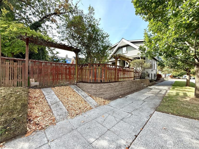 Property photo for 4502 Cascadia Avenue S, Seattle photo 35