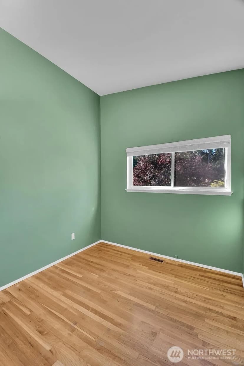 Property photo for 810 S 301st Place, Federal Way photo 14